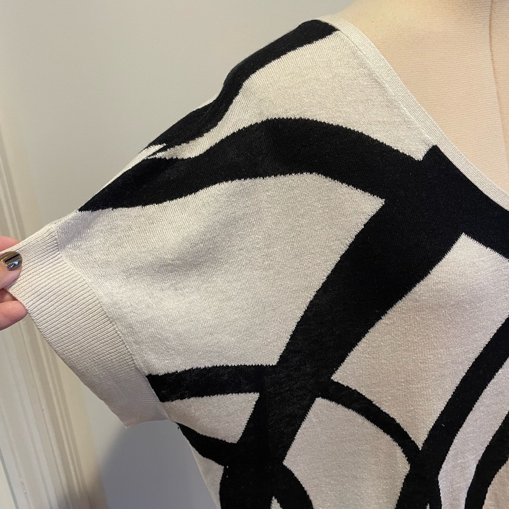 DKNY short sleeve silk and cashmere sweater size L - Picture 4 of 9